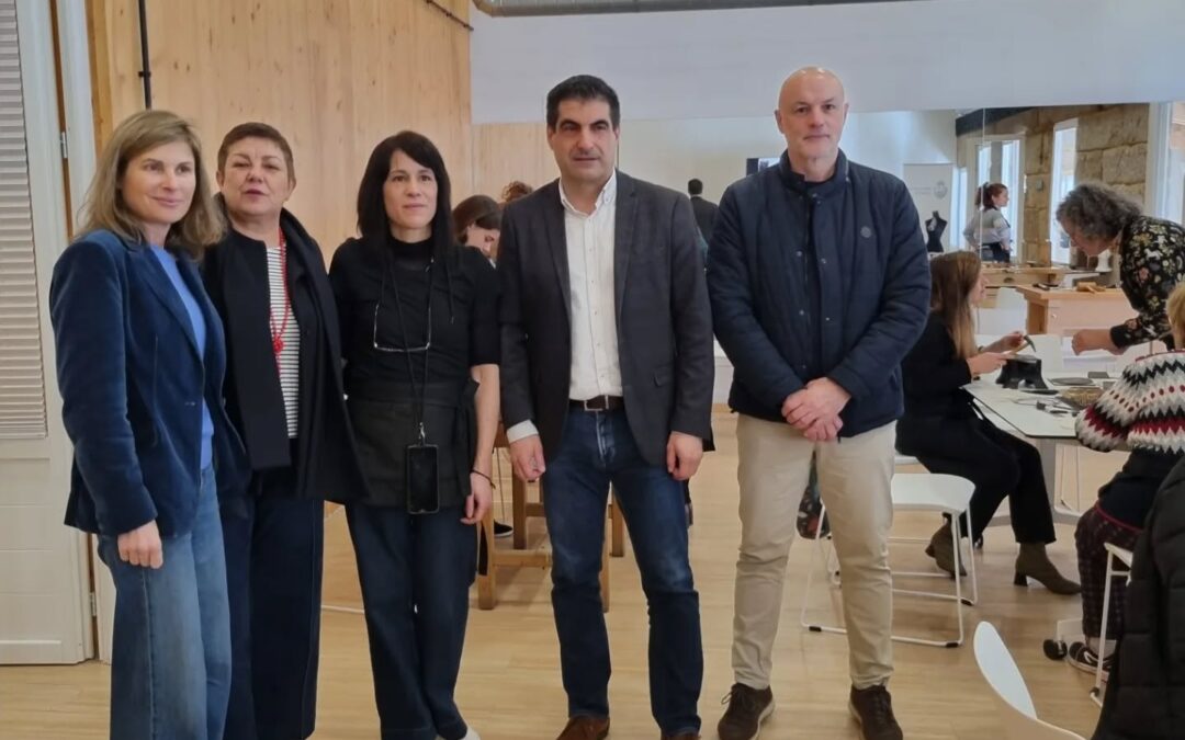 Levamos a cabo o primeiro obradoiro de ourivería inspirado nas alfombras florais de Ponteareas